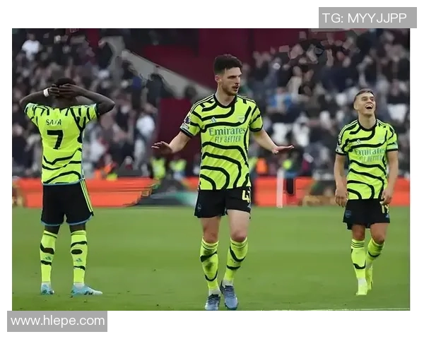 伯恩利与曼联激战正酣精彩直播全程回顾与分析