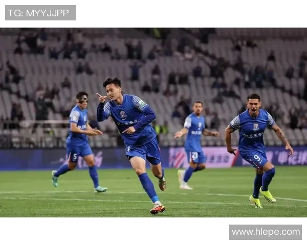 2018年上海申花对阵重庆队精彩视频直播回顾与分析