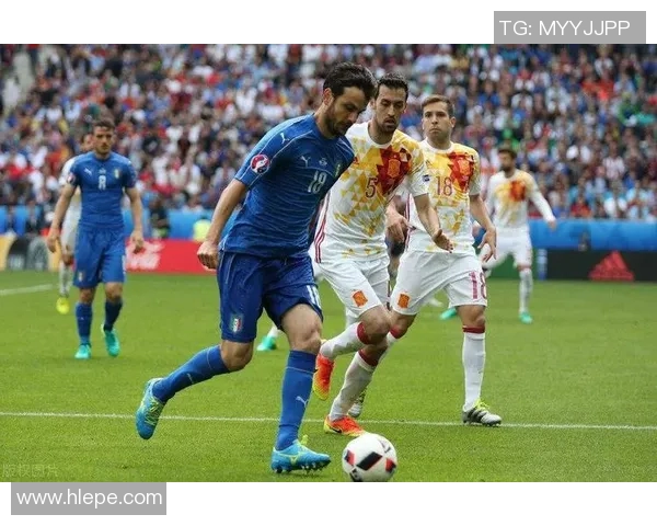 欧洲杯精彩对决法国队迎战土耳其队全力争胜展现实力与激情 欧洲杯精彩对决法国队迎战土耳其队全力争胜展现实力与激情