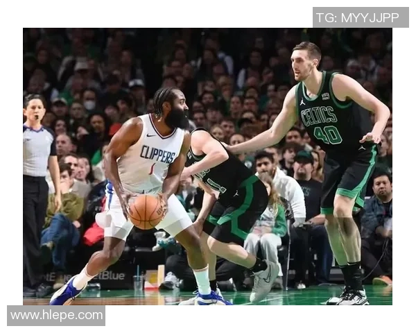 快船与凯尔特人激战加时赛绝杀瞬间引爆全场激情 快船与凯尔特人激战加时赛绝杀瞬间引爆全场激情