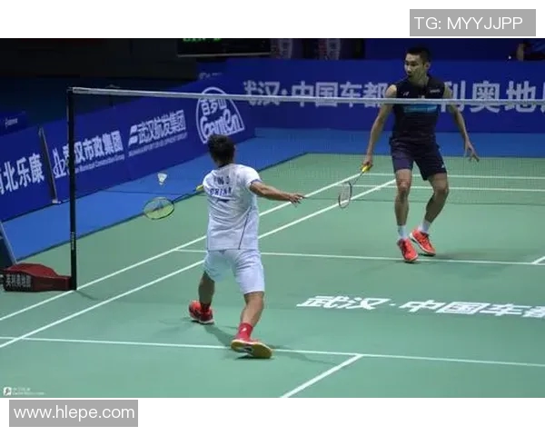 李宗伟与林丹亚锦赛巅峰对决回顾：羽坛传奇的荣耀与对抗