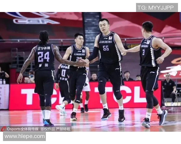 军运会男篮对决中国队迎战卡塔尔队全力争胜展现实力与团队精神