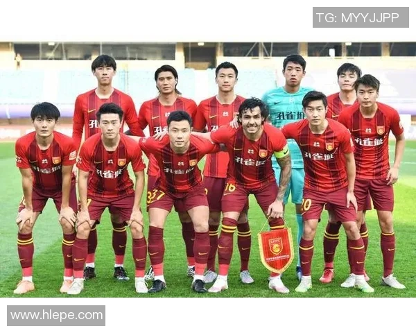 华夏队与松江队热身赛精彩对决展现球队新阵容与战术调整